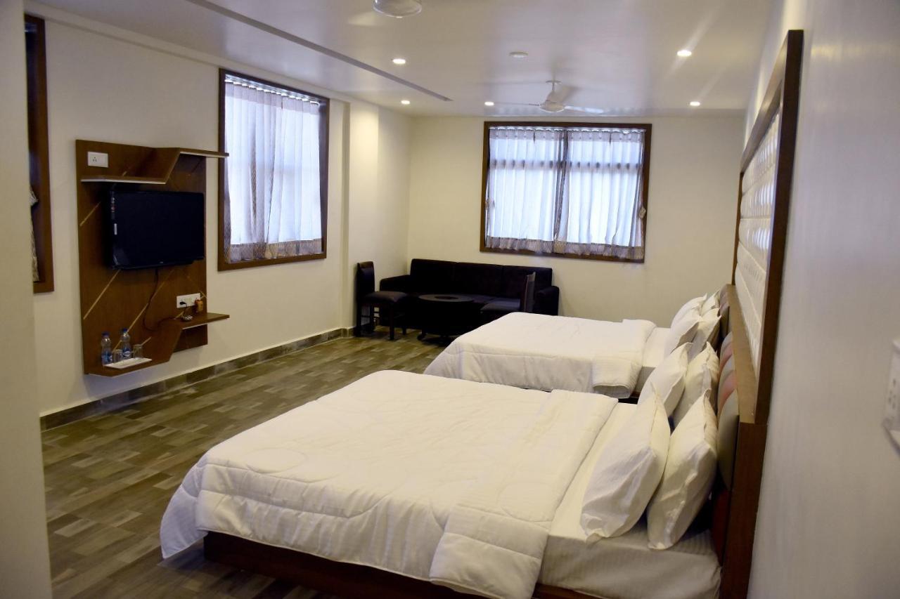 Hotel Marigold Somnath Bagian luar foto