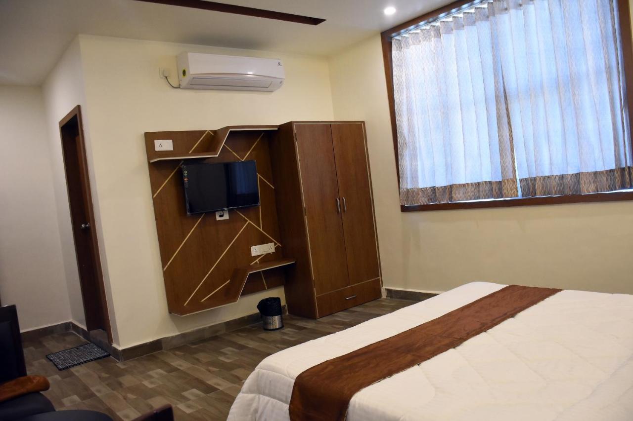 Hotel Marigold Somnath Bagian luar foto